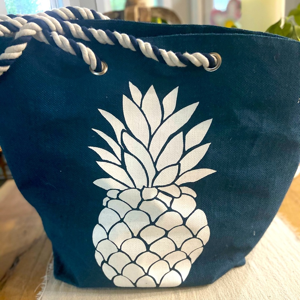 Burlap pineapple beach bag